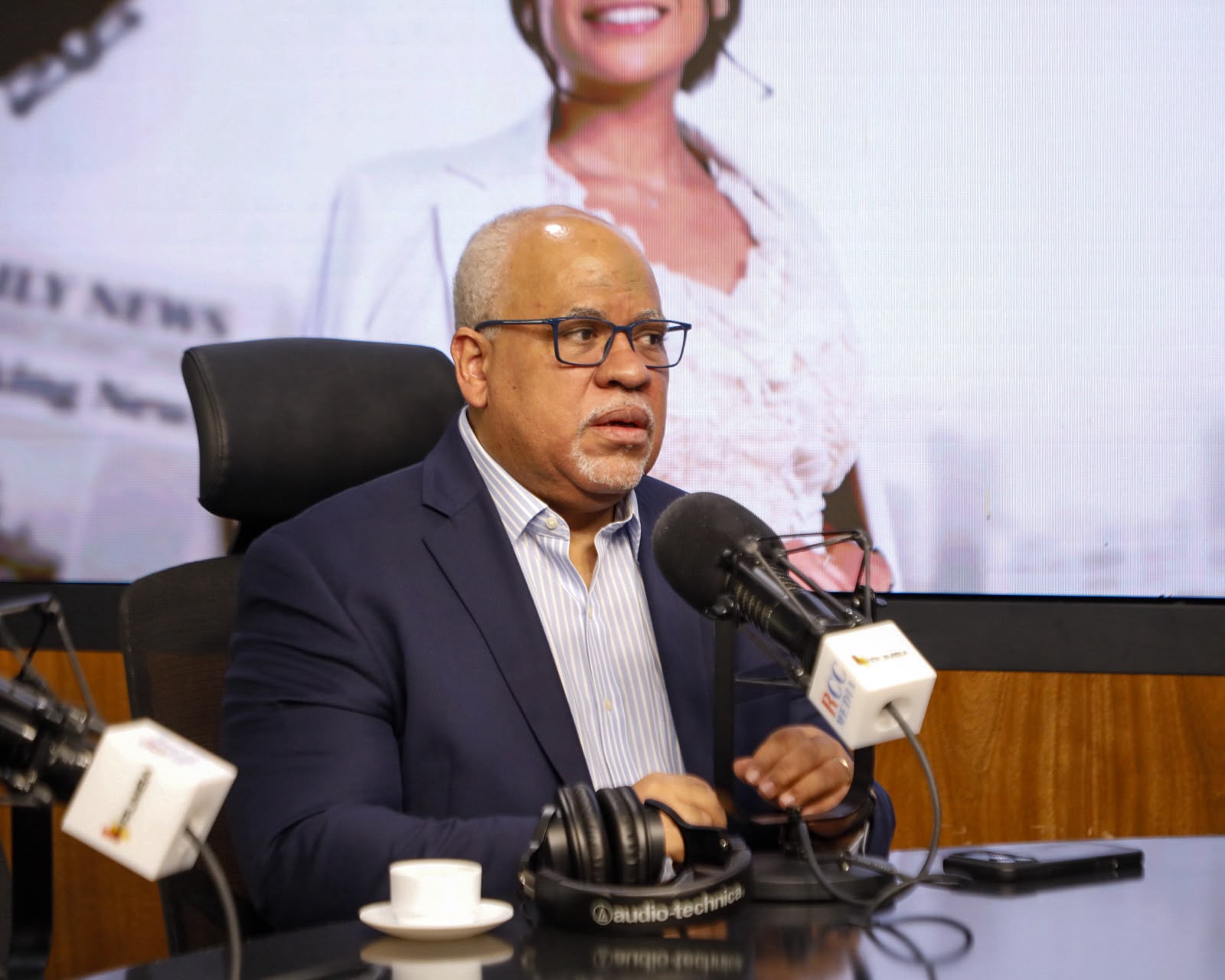 Director Promipyme participa en entrevista Rumbo Radio